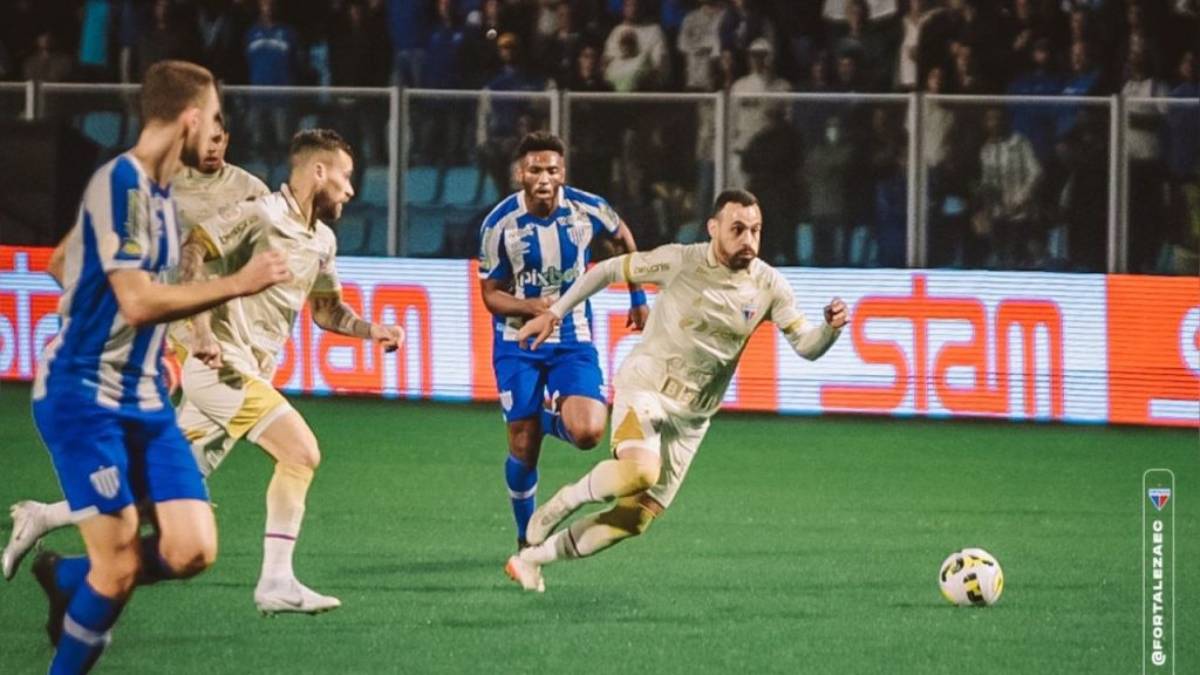 Tentando se aproximar do G-4, Fortaleza enfrenta o Avaí, no Castelão