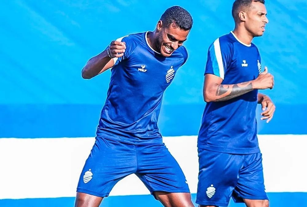 CSA renova contrato com volante Ferreira para 2023