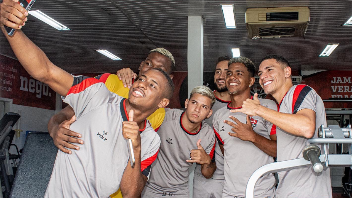 Com 20 jogadores, Vitória se reapresenta mirando 2023