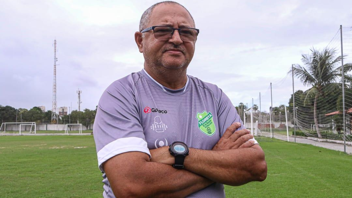 Floresta efetiva retorno de Raimundo Wagner ao comando técnico
