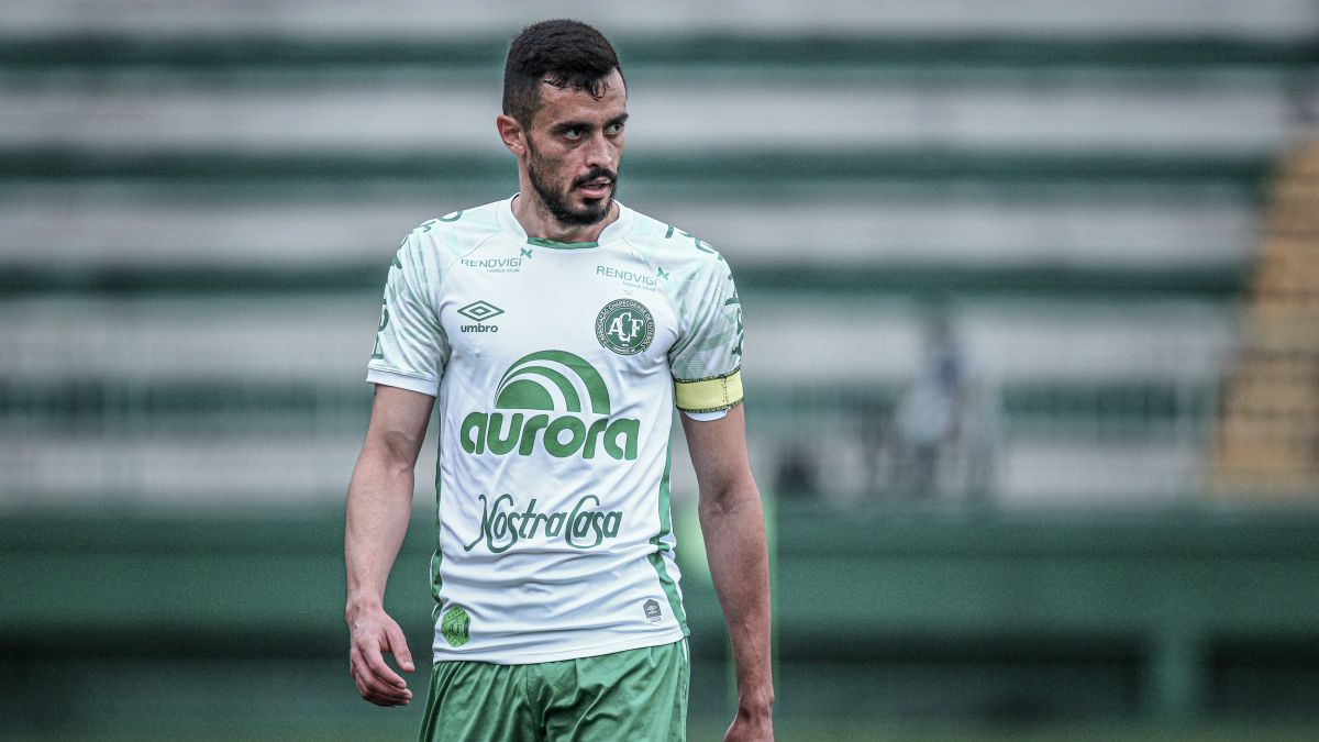 CRB contrata volante Anderson Leite, campeão da Série B na Chape