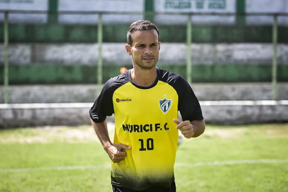 Murici acerta retorno do meia Morais, ex-Vasco