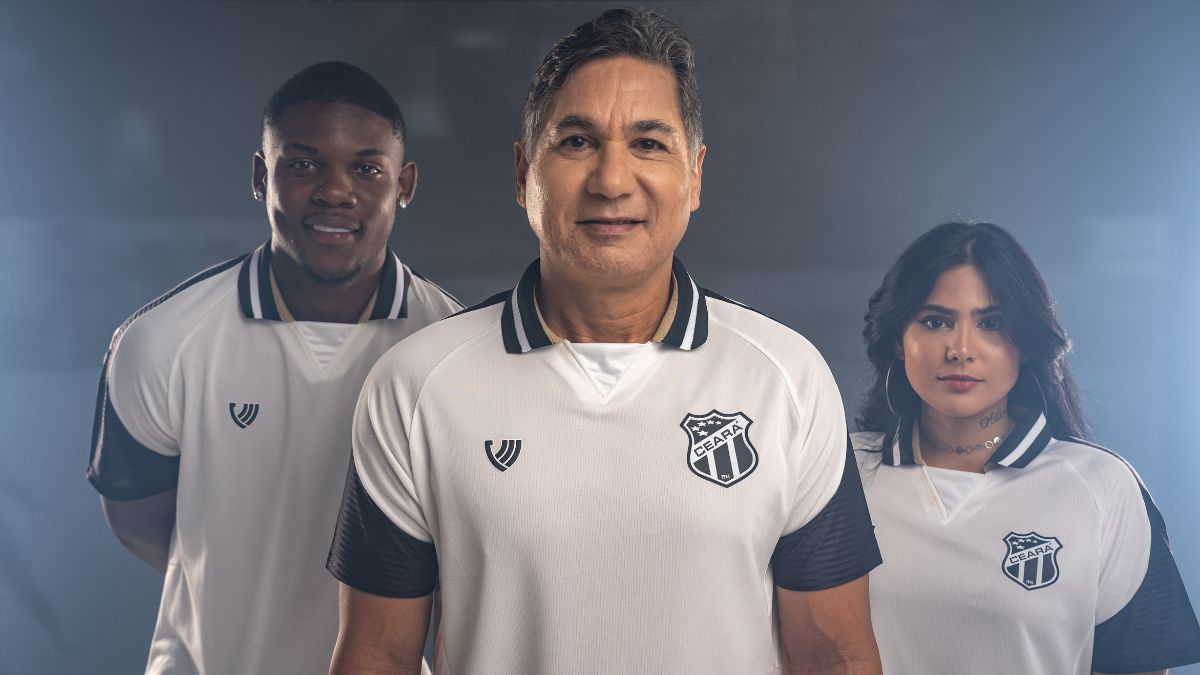 Com Sérgio Alves de modelo, Ceará lança camisa inspirada em uniformes icônicos da década de 1990 1 Sérgio Alves - Ceará