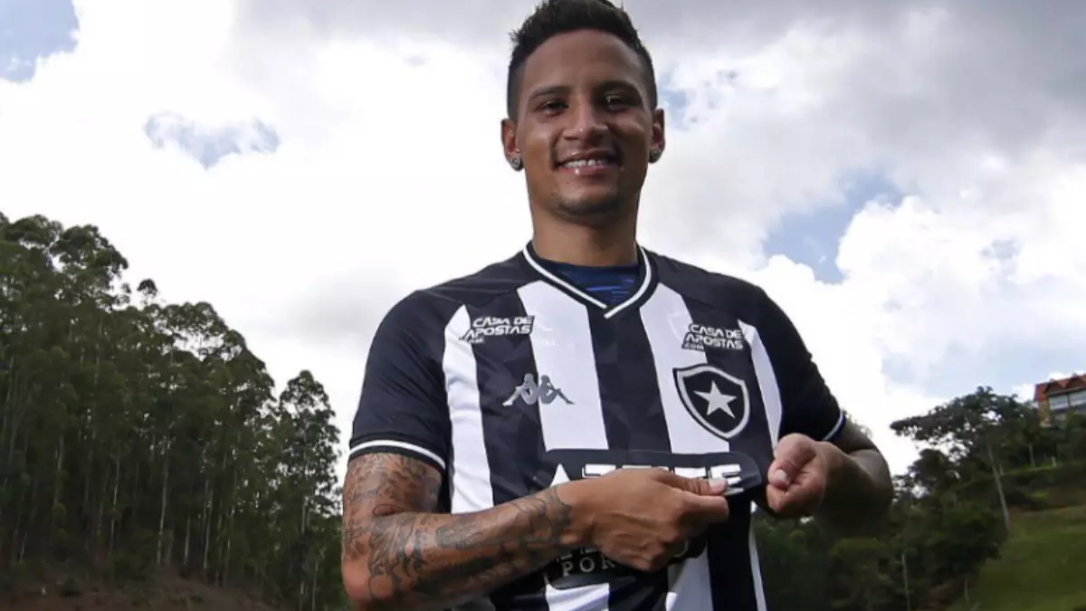 Confiança renova com Luiz Otávio para temporada 2023 2 Volante Luiz Otávio, ex-Botafogo, no Confiança - Confiança renova com Luiz Otávio