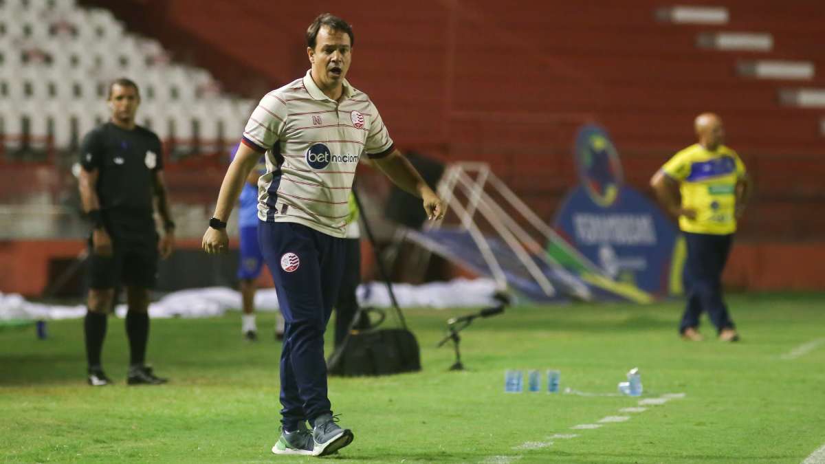 Dado vê evolução no Náutico e diz: “Não somos tão ruins como pintaram”
