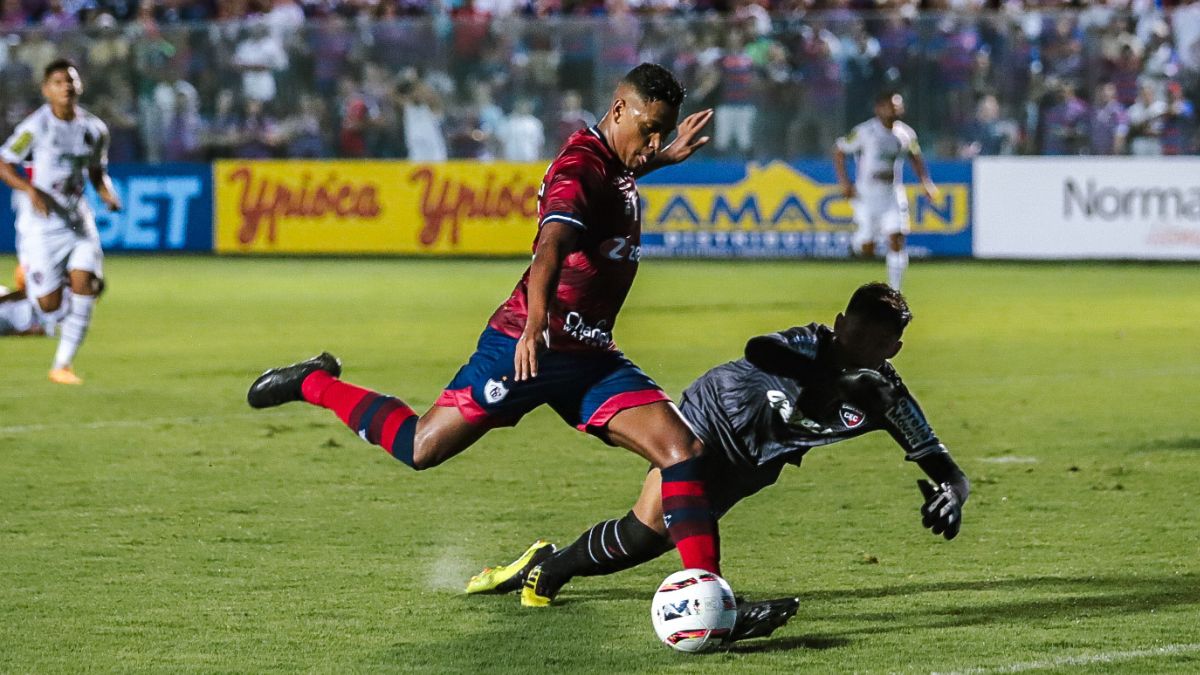 Fortaleza anuncia renovação de Pedro Rocha até 2024