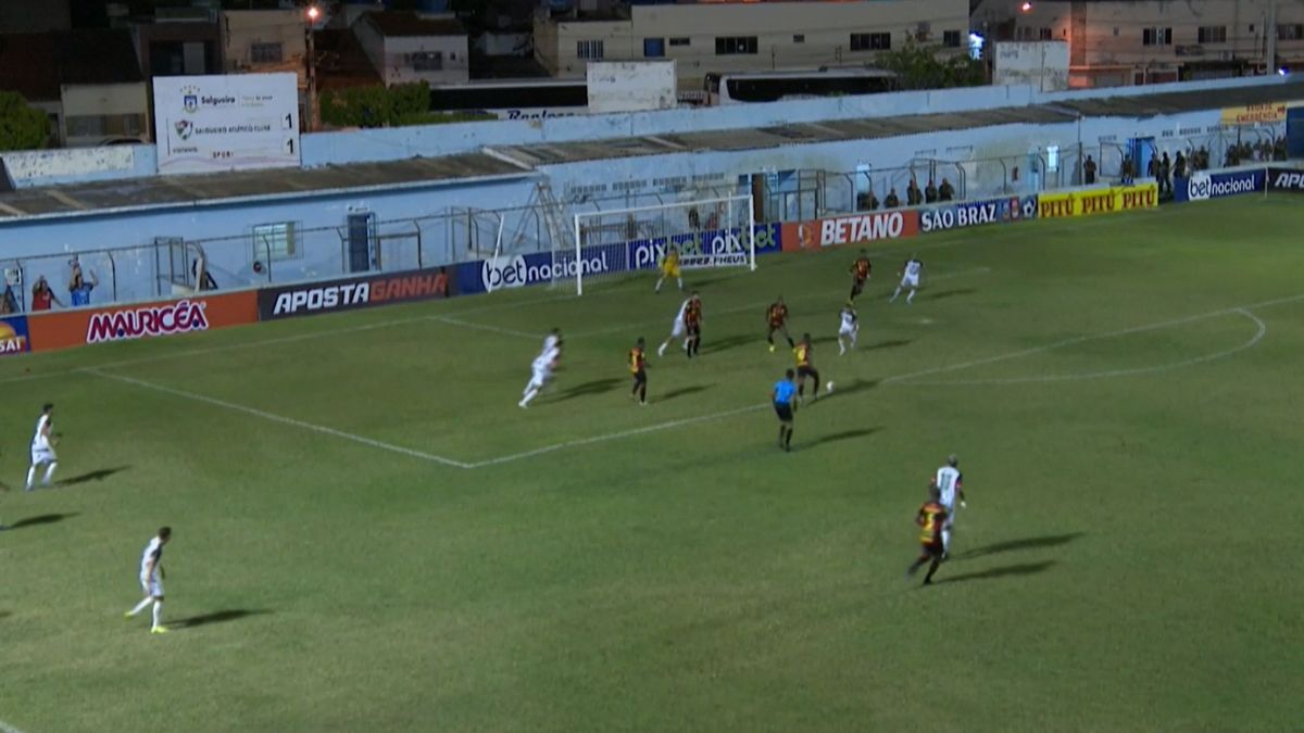 Finalização de Gabriel Santos em Salgueiro x Sport