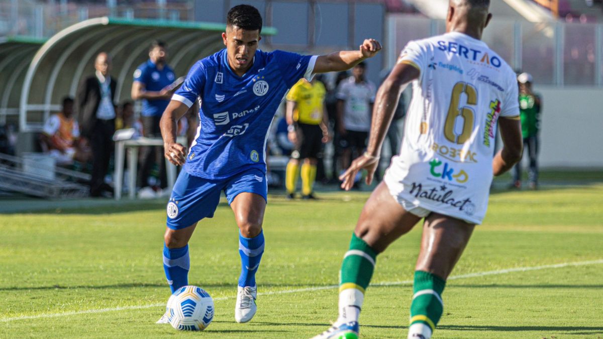 De virada, Confiança vence Atlético Gloriense e assume liderança do Sergipano