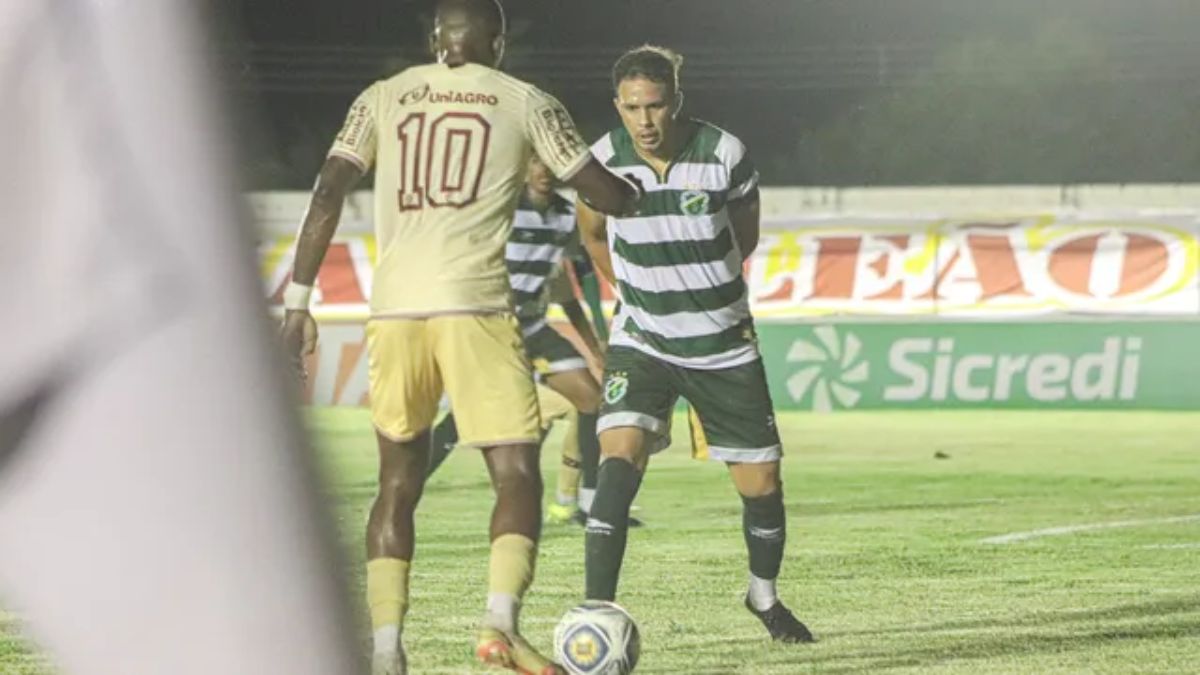 Jacuipense goleia o Altos e avança na Copa do Nordeste 1 Lance do jogo entre Jacuipense e Altos, pela Copa do Nordeste