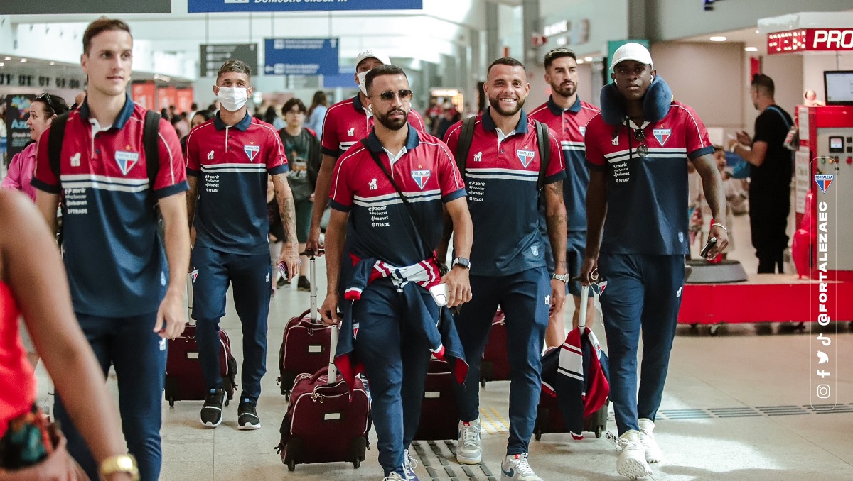 Fortaleza embarca para estreia na Libertadores; confira lista de relacionados