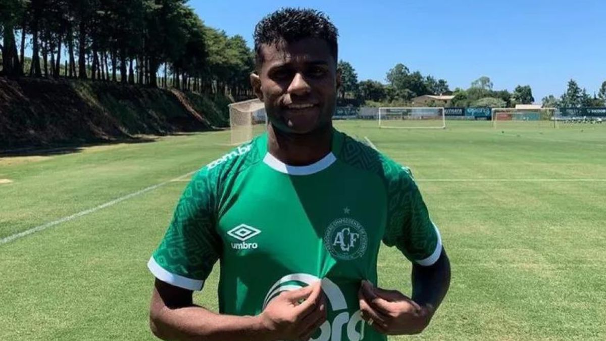 Atacante Maranhão tem nome publicado no BID e pode estrear pelo Santa Cruz