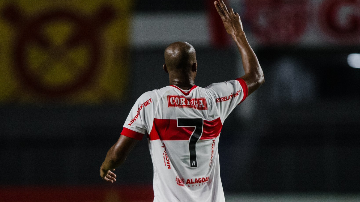 Copete resolve e CRB vence CSE com facilidade