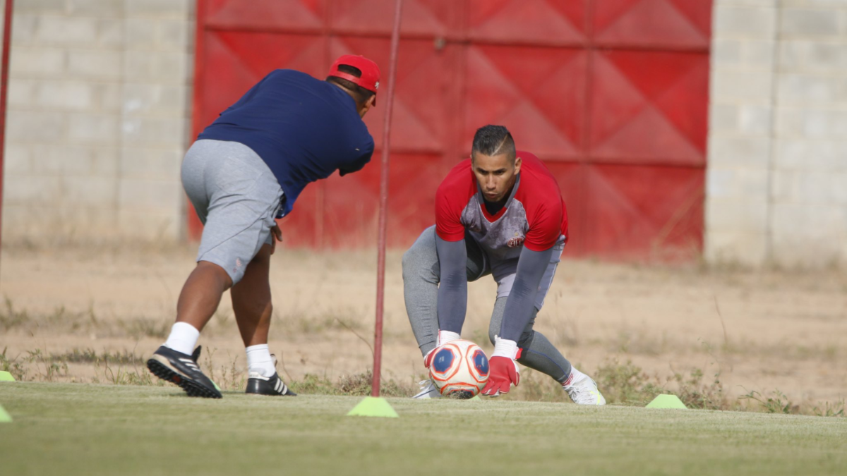 Goleiro do América-RN pede atenção ao quadrangular do Potiguar