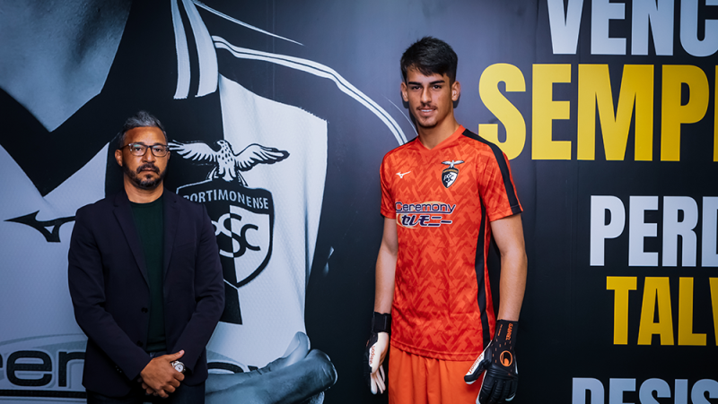 Bahia empresta promessa ao Portimonense