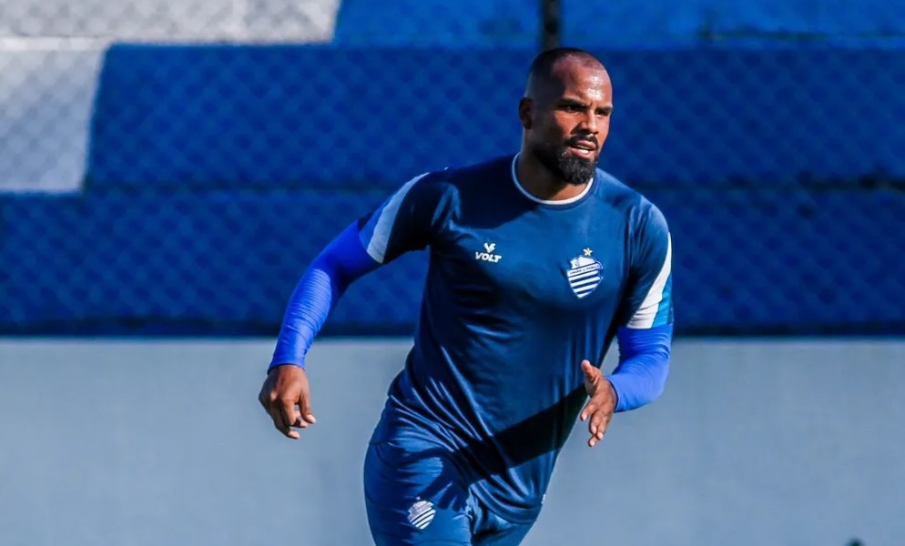 Árbitro relata na súmula caso de injúria racial no jogo entre Fortaleza e CSA 2 Injúria racial foi relatada por Thales e Douglas, do CSA, no Presidente Vargas; Fortaleza promete buscar torcedores