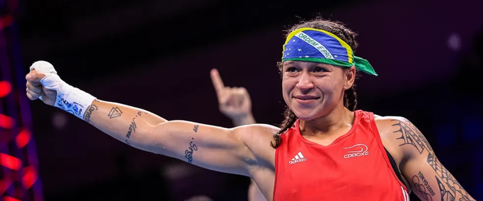 Baiana Bia Ferreira é bicampeã mundial de boxe