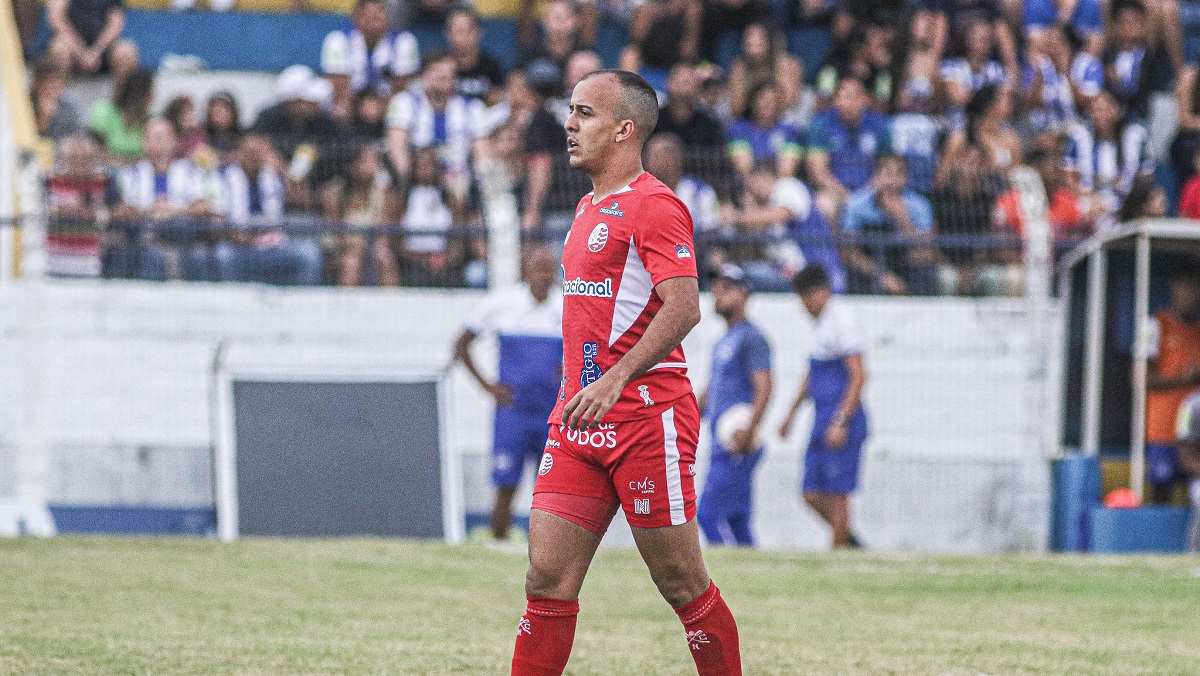 Matheus Carvalho sofre lesão muscular e desfalca o Náutico por duas semanas