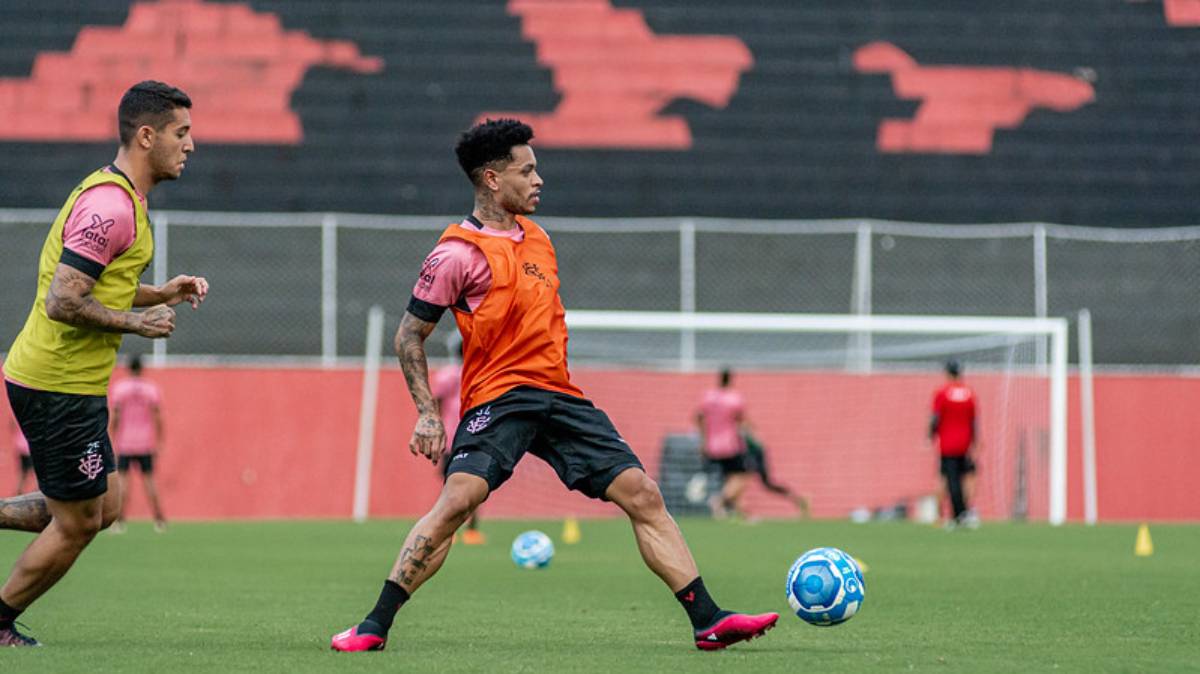 Vitória faz último treino em Salvador de olho no Londrina; Diego Fumaça e Giovanni Augusto estão fora