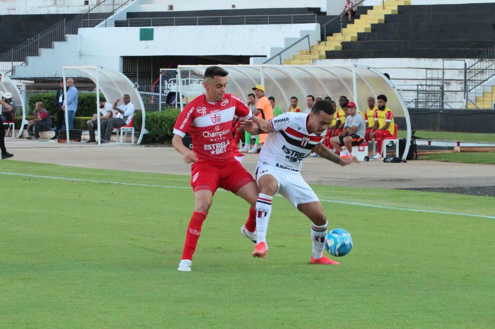Com um a menos, CRB perde para o Botafogo-SP e está na zona de rebaixamento da Série B