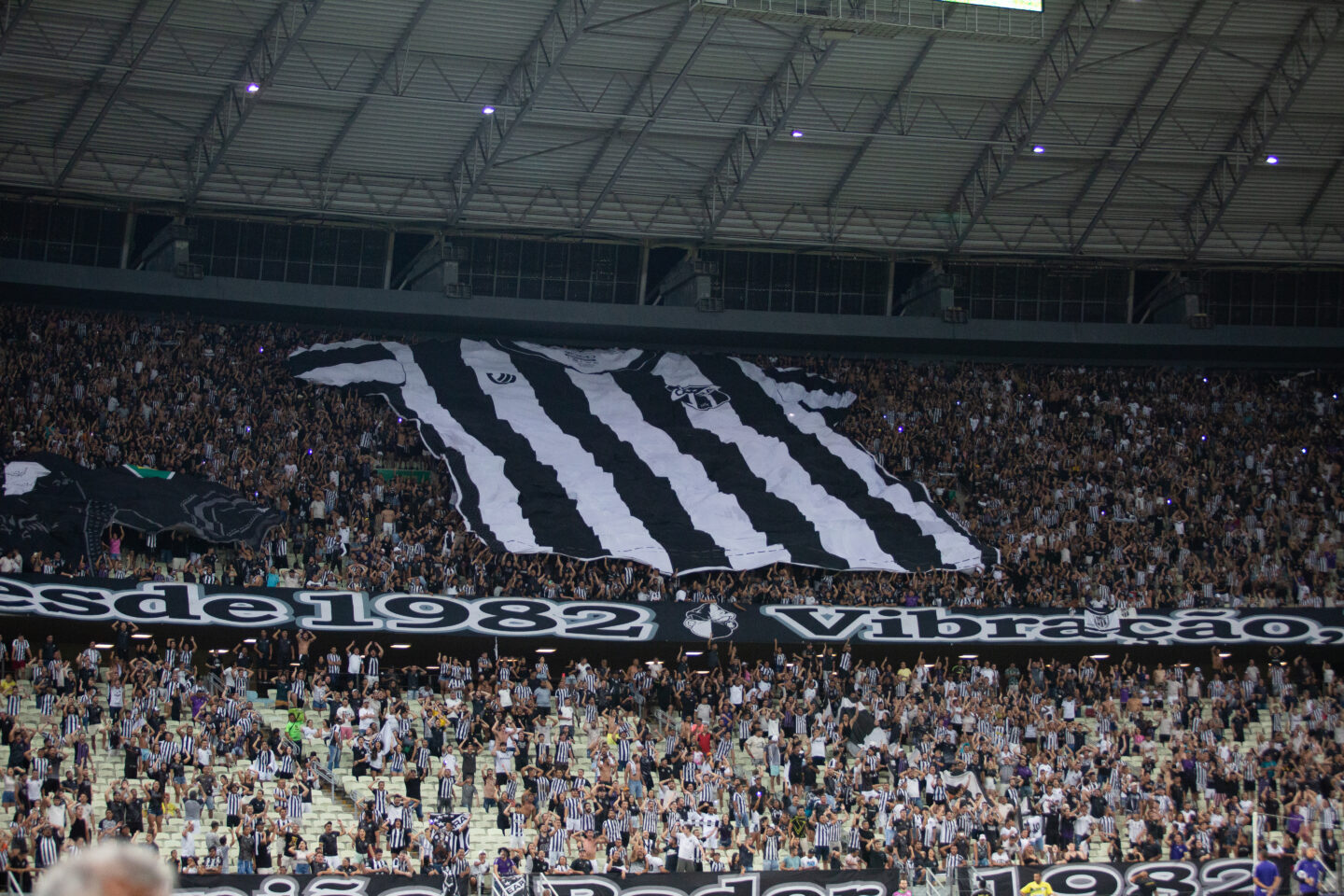 Média de público da Série B 2023: Ceará, Vitória e Sport lideram ao fim do 1º turno 1 Torcida do Ceará compra 45 mil ingressos para a final da Copa do Nordeste 2023 contra o Sport