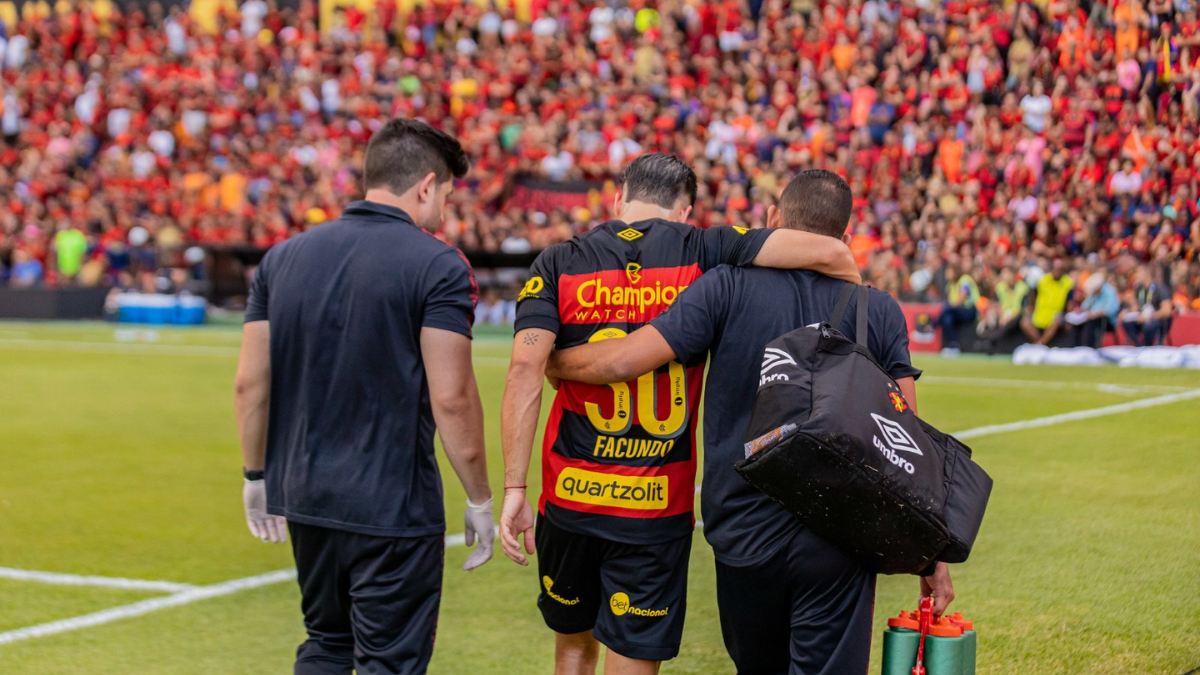 Camisa 30 do Sport Facundo Labandeira teve lesão detectada após jogada na final do estadual 2023