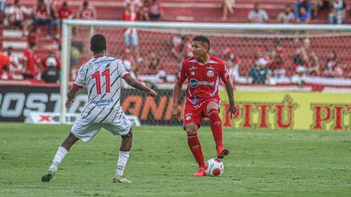 Náutico acerta empréstimo do volante Mateus Cocão para o Vasco 1 Matheus Cocão_Náutico_2023