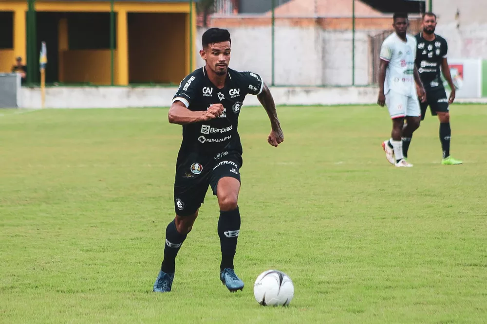 Técnico do Santa Cruz confirma a contrataçao do volante Pingo
