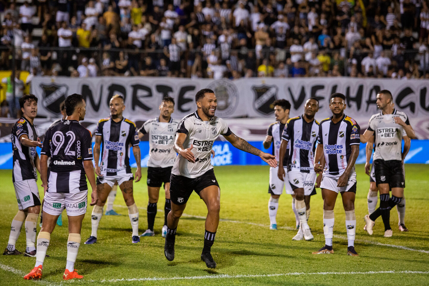 Após três jogos fora de casa, Ceará terá sequência como mandante mirando evolução na Série B 2 Posts