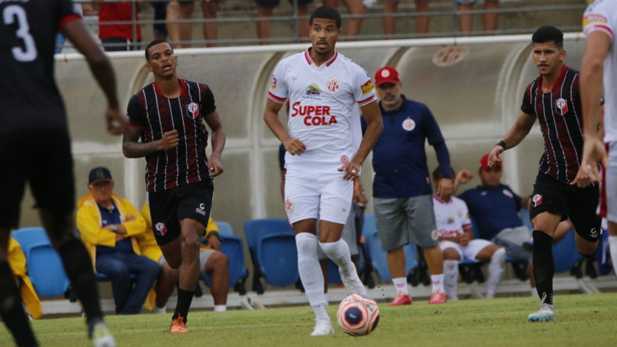 Antes de enfrentar o Santa Cruz, Potiguar de Mossoró contrata meias Bebeto e Caíque Valdívia 1 Bebeto - novo contratado Potiguar de Mossoró