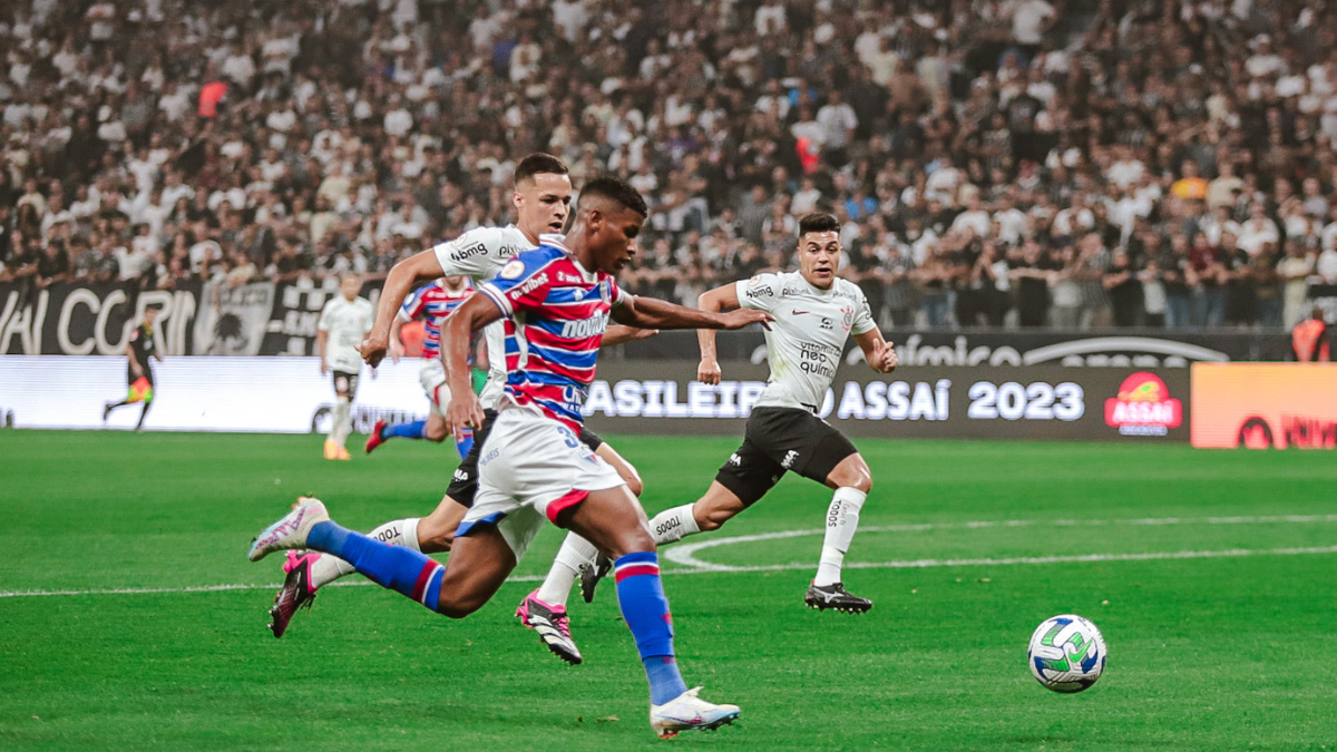 Em jogo movimentado, Fortaleza empata com o Corinthians pelo Brasileiro da Série A