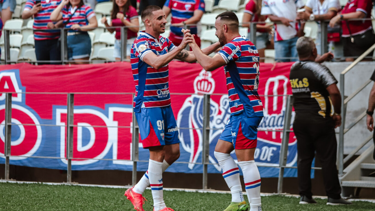Fortaleza atualiza situações de Moisés e Thiago Galhardo, substituídos contra o Corinthians