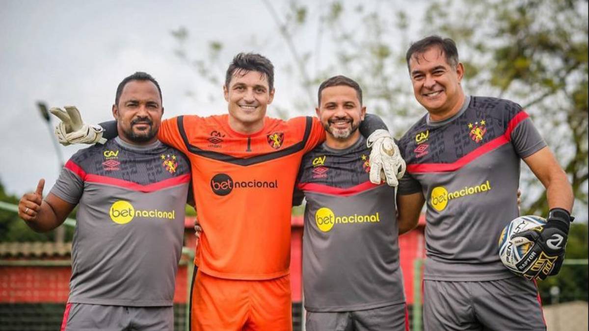 Recuperado da lesão, Dênis vira opção para Enderson Moreira no Sport