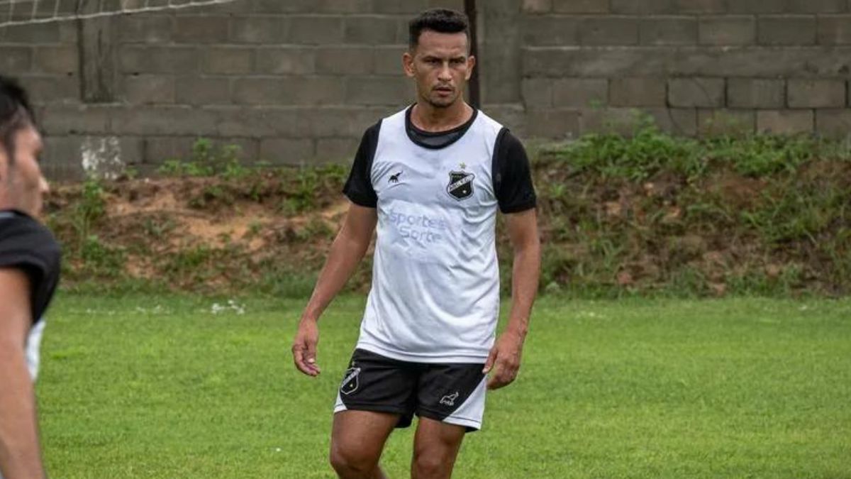 Lanterna da Série B, ABC desliga meia-atacante Léo Ceará