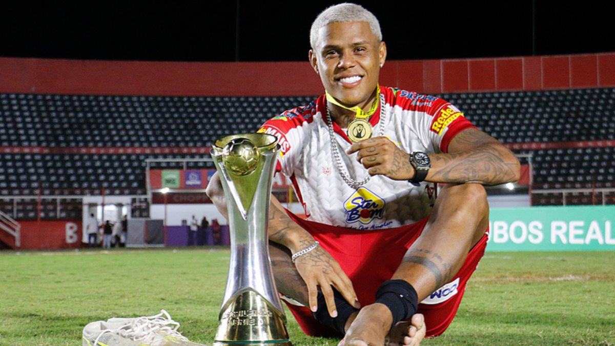 Santa Cruz acerta a contratação do atacante Iago Silva, ex-América-RN