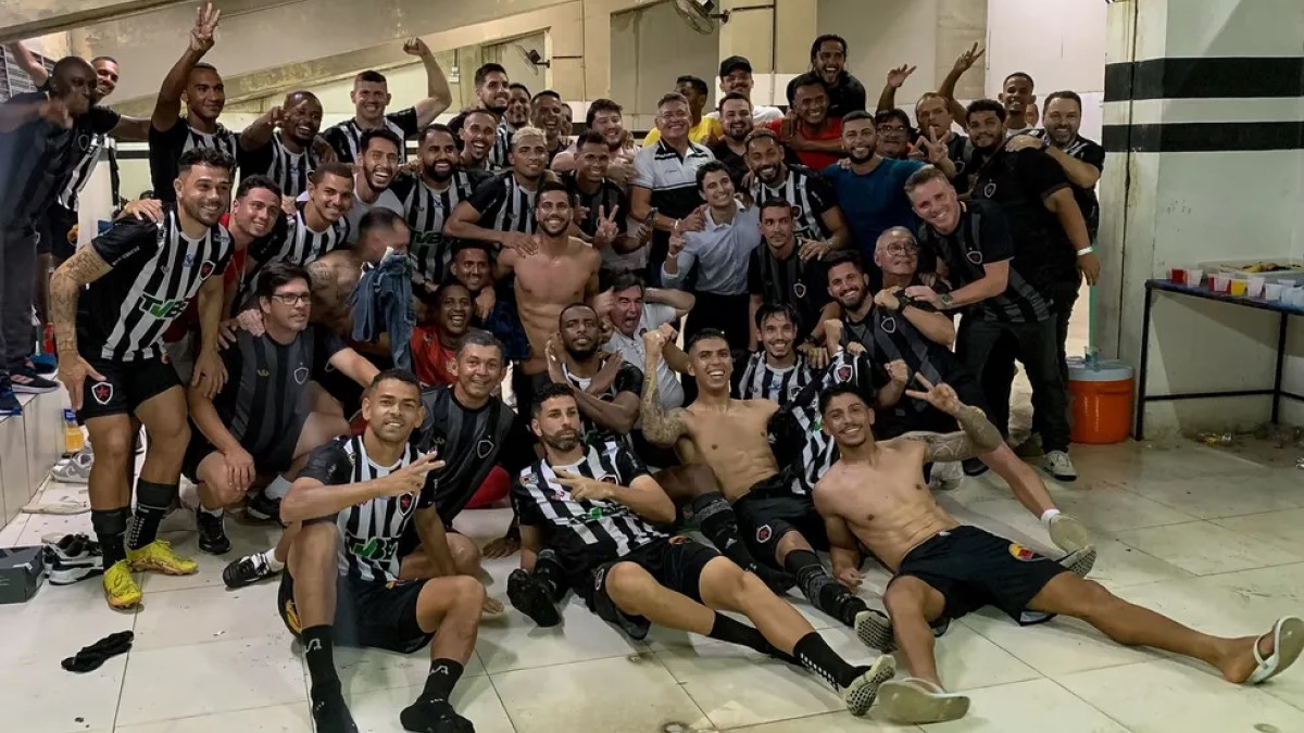 De férias no Brasil, atacante Matheus Cunha assiste vitória do Botafogo-PB 2 Matheus Cunha acompanhou a vitória do Botafogo-PB em cima do Paysandu no Almeidão