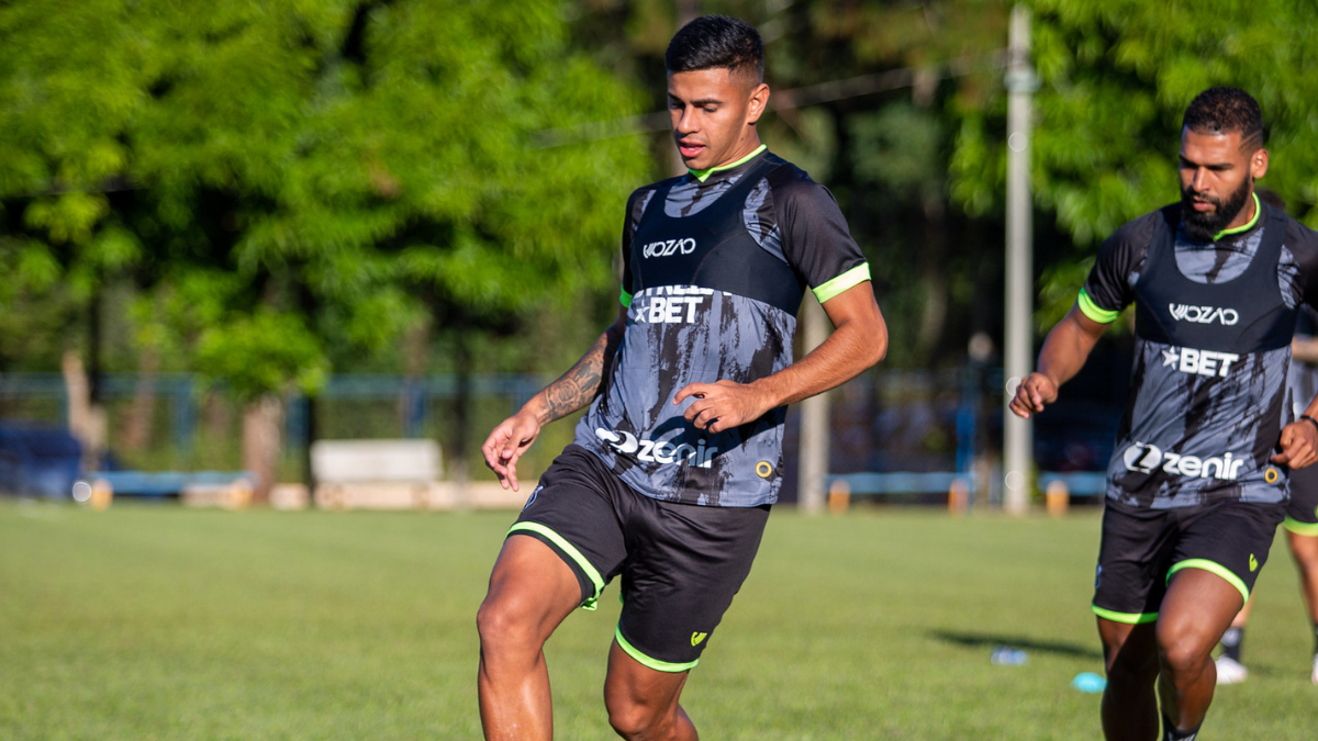 Ceará encerra preparação para encarar a Chapecoense; veja provável time