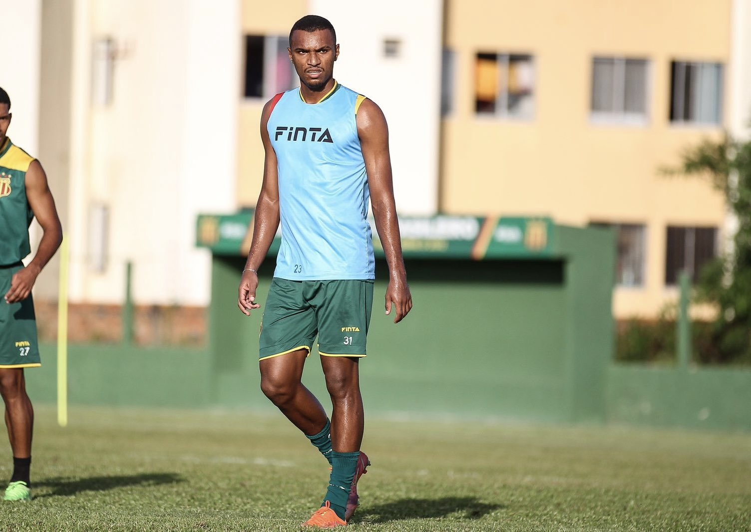 Sampaio Corrêa anuncia rescisão com Venícius Cascais