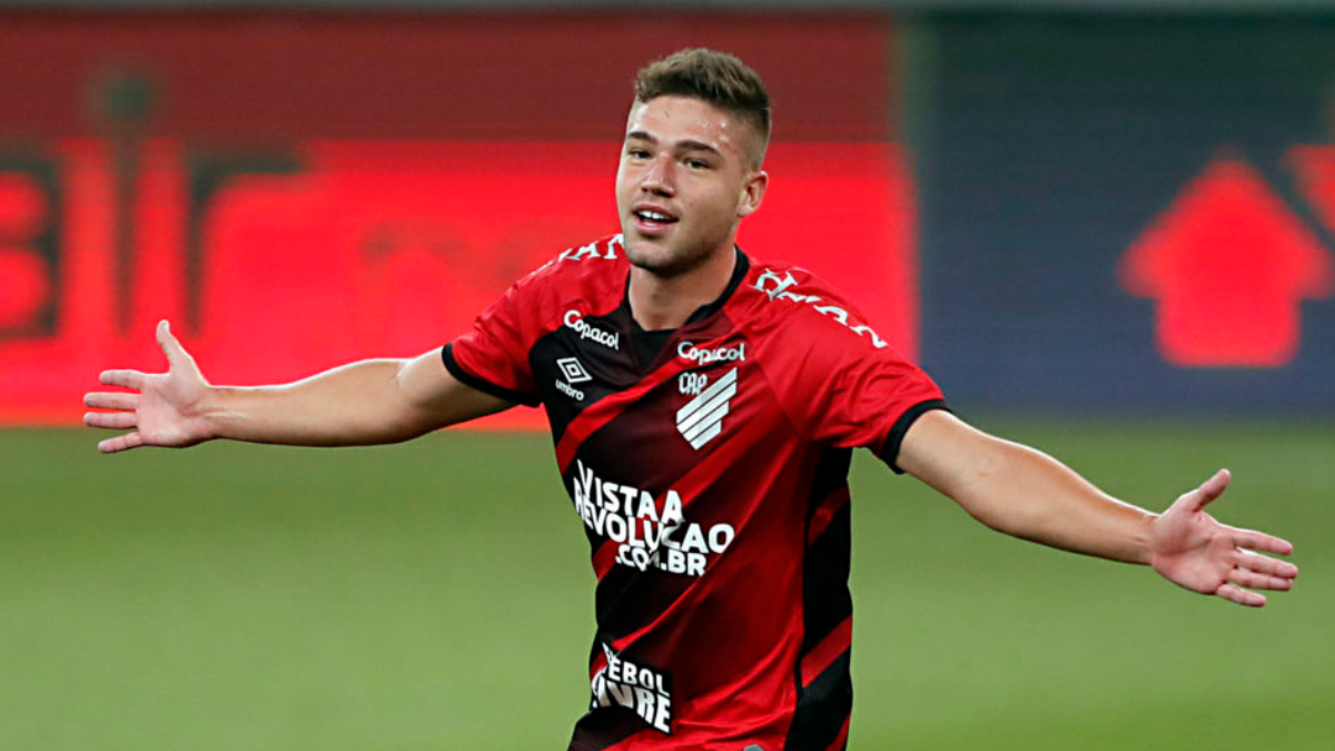 Ceará acerta com Bissoli, do Athletico, e tem lateral-esquerdo Nicolas, do América-MG, na mira 1 Posts