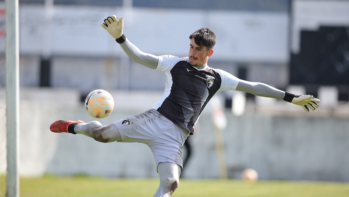 Gabriel, emprestado pelo Bahia, inicia pré-temporada em Portugal junto com a equipe profissional do Portimonense