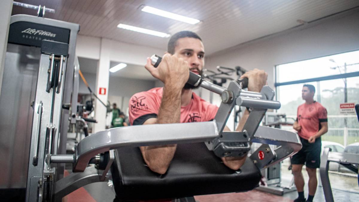 Com treino no CT, Vitória finaliza preparação para duelo contra o Sport, pela Série B