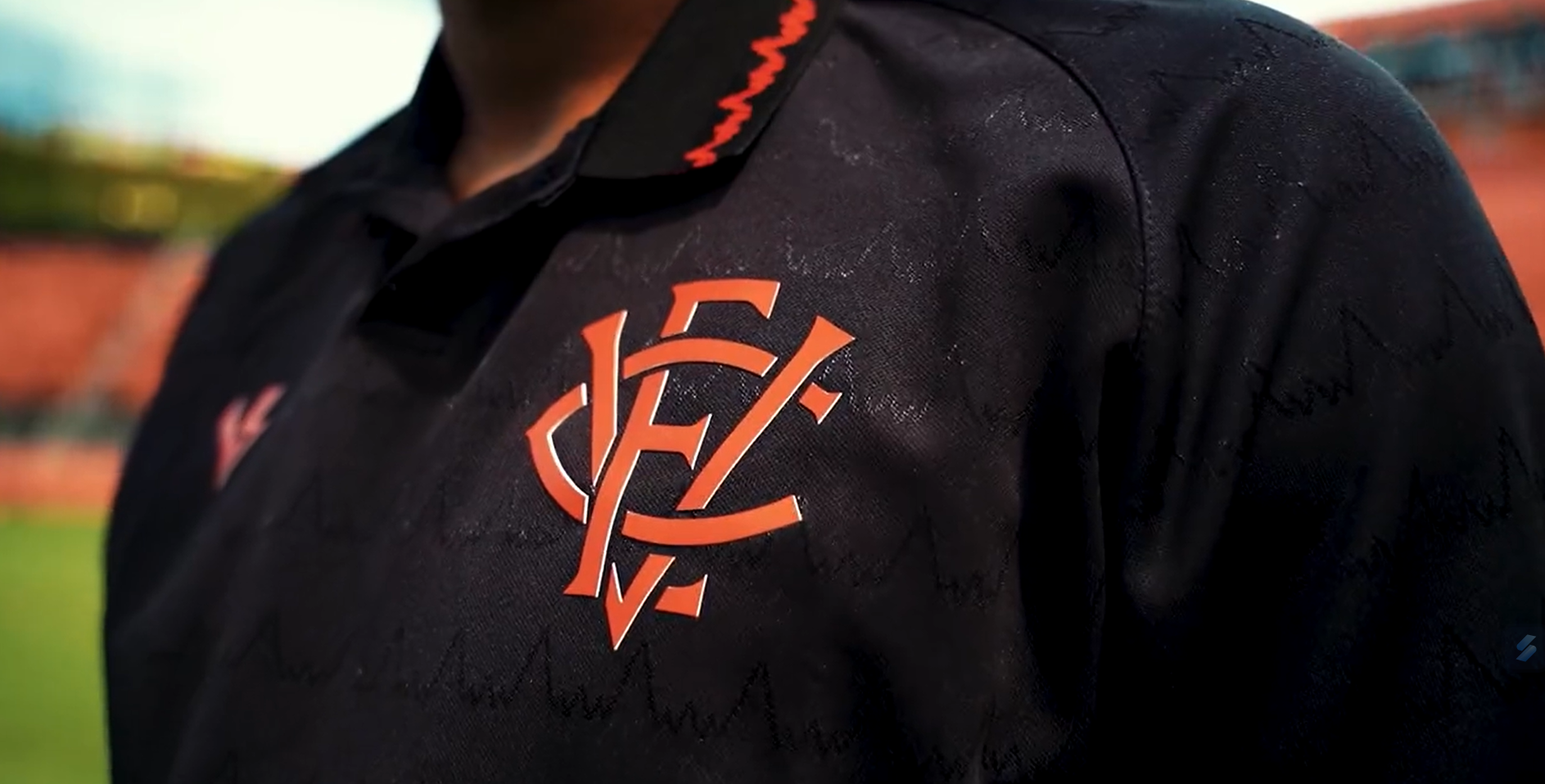 Vitória lança terceiro uniforme com mensagem de apoio à doação de orgãos