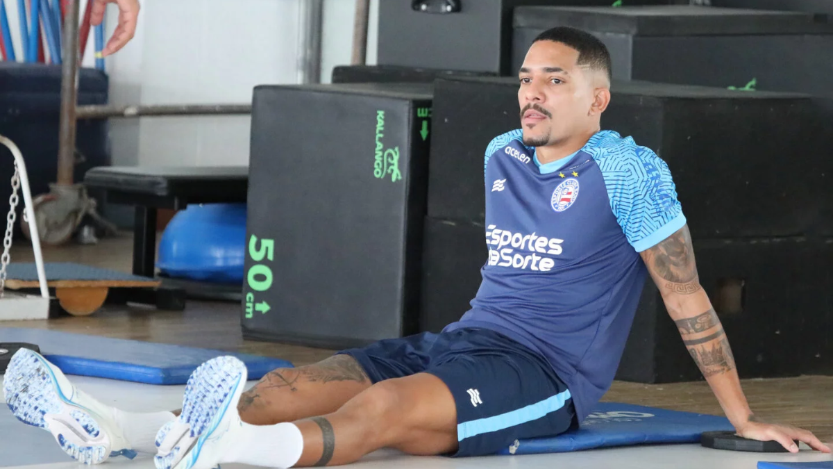 Paiva afasta chance de estreia de Gilberto em Athletico x Bahia: “Muito tempo parado”