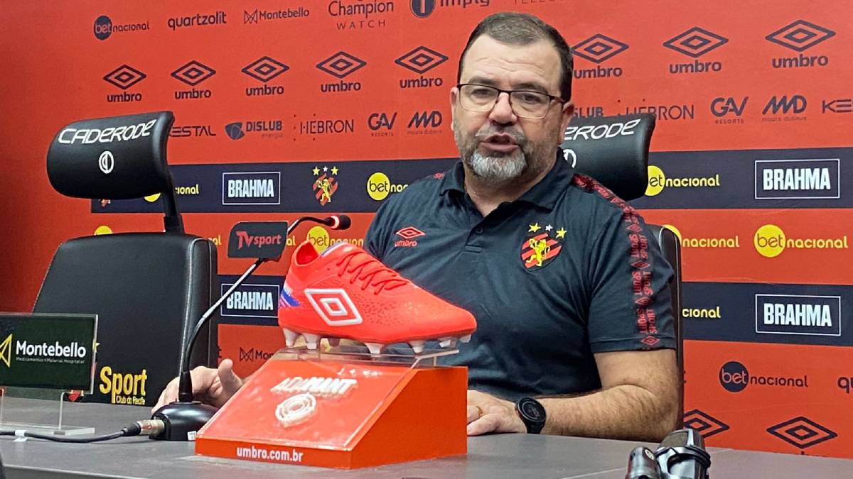 Enderson Moreira exalta vitória do Sport e elogia desempenho de Fabrício Daniel contra o Ceará: “Deu um passo a mais”
