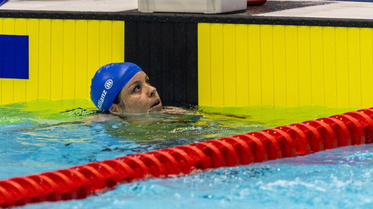 Edênica Garcia na piscina no Mundial de Natação Paralímpica Manchester 2023