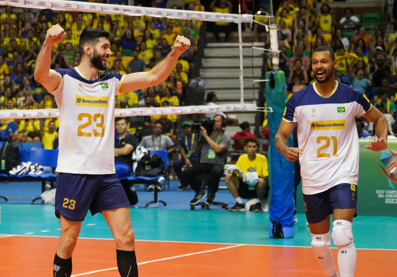 Sul-Americano de vôlei: Brasil sofre apagão no segundo set, mas vence Colômbia 1 Brasil venceu a Colômbia no Sul-Americano de vôlei. Foto: Mauricio Val/FVImagem/CBV
