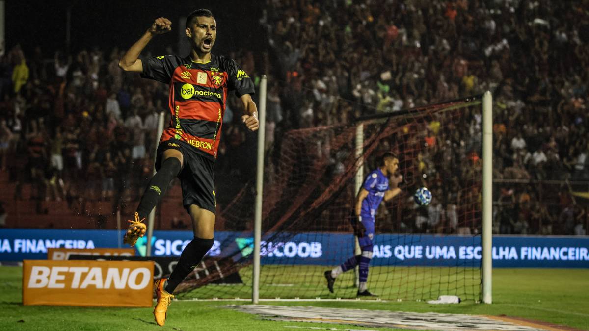No Sport, Jorginho vive temporada mais goleadora da sua carreira; veja os números