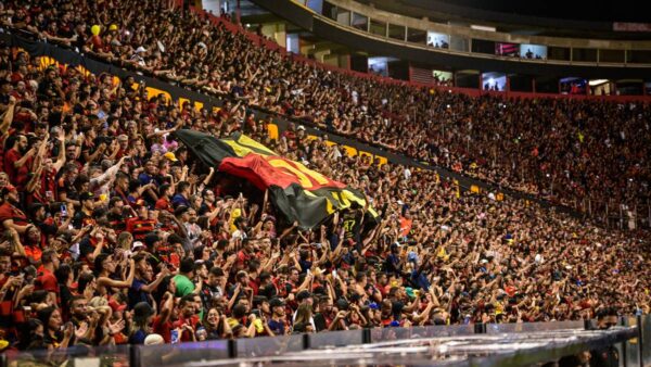 Sport anuncia ingressos esgotados para partida contra o Ceará no retorno da Ilha do Retiro 1 Torcida do Sport - Ilha do Retiro - Foto: Igor Cysneiros / SCR