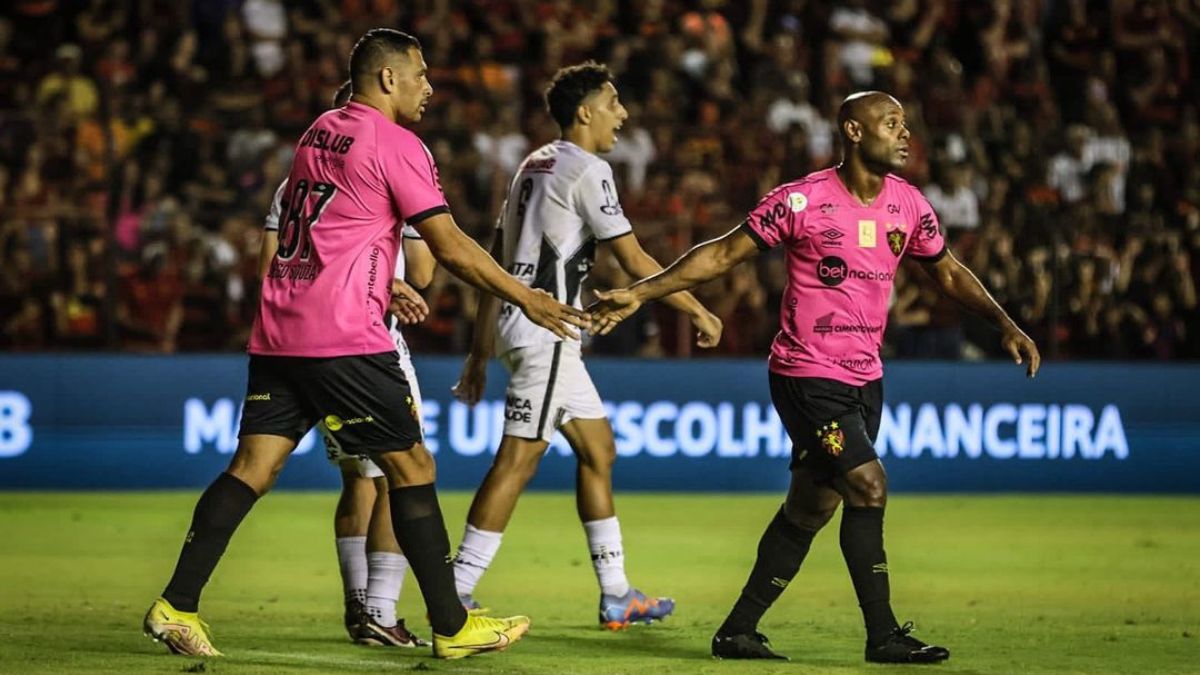 Melhor mandante da Série B, Vitória recebe o Juventude em jogo crucial na  disputa pelo título - PRADO AGORA