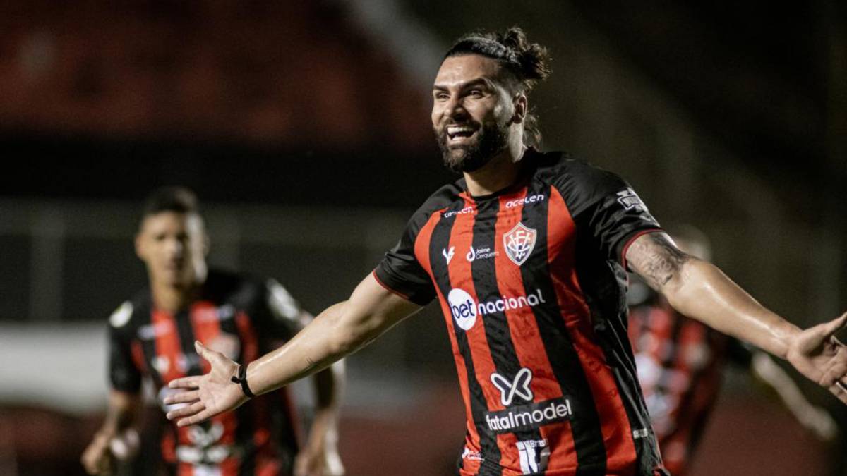 Goleiro Lucas França chega por empréstimo ao Guarani - Lance!