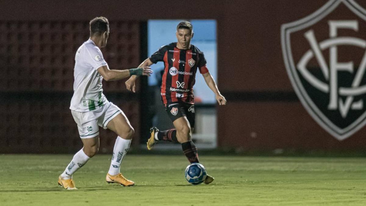 Com público recorde no Barradão, Vitória empata sem gols diante do  Juventude - NE45